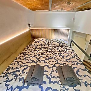 Studio met een King Size Bed